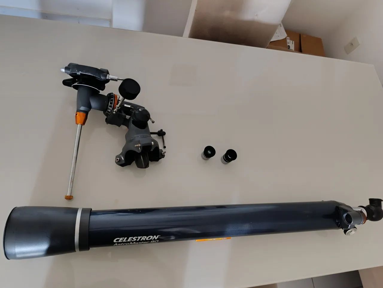 Pra vender logo - Telescópio Celestron® Astromaster 90 EQ