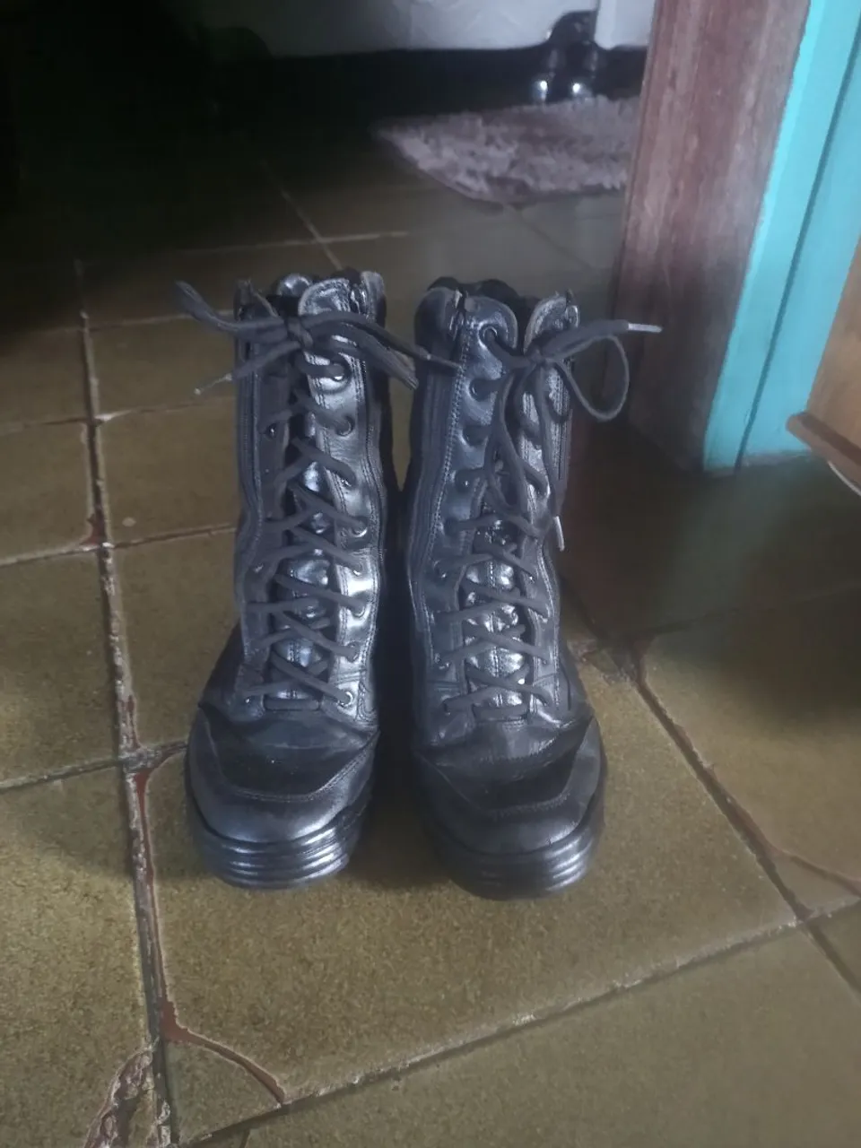 Botas táticas pretas