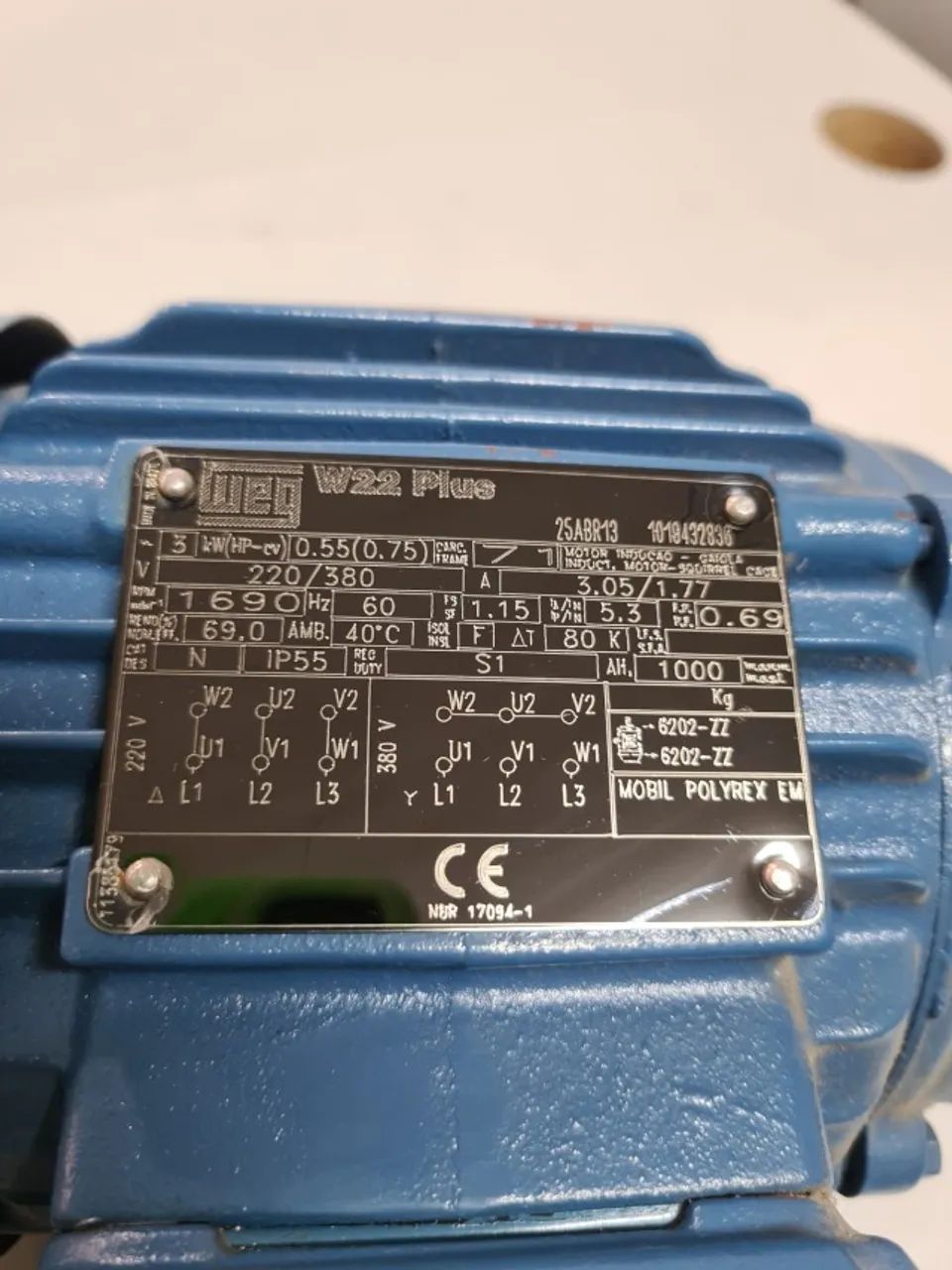 Motor Weg Trifásico 3Cv 220v/380v W22 Plus 1690Rpm - Foto 4
