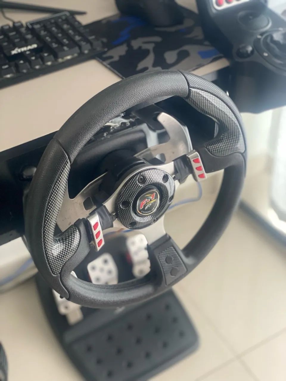 Volante Logitech G27 para PS4 e PC - Foto 3