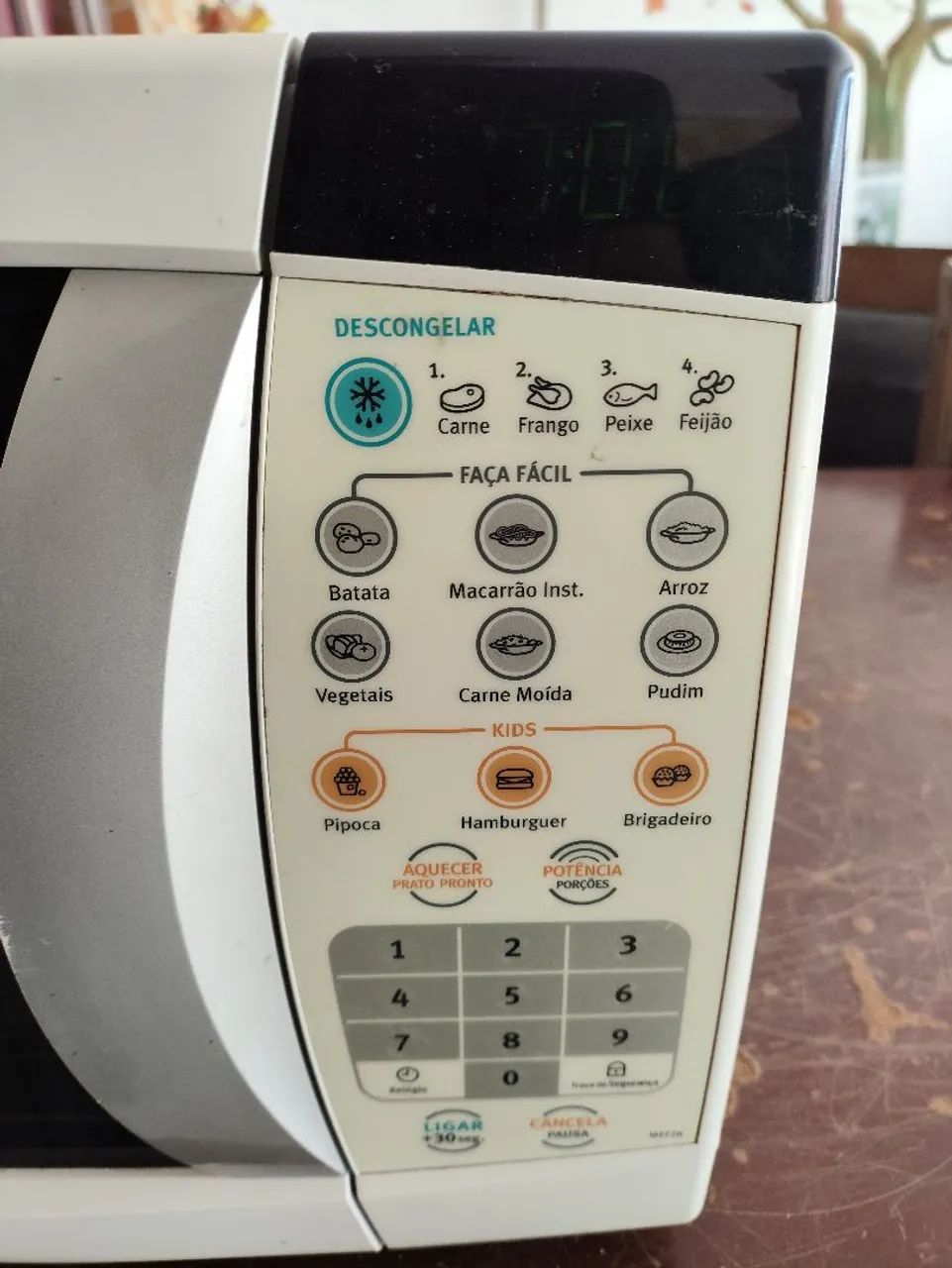 Microondas Electrolux,18 lts,110 volts, entrego e dou garantia  - Foto 2