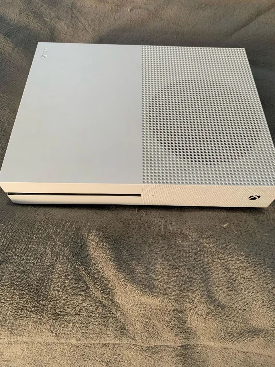 Xbox one s 1 tb + controle de series + jogos digitais - Foto 3