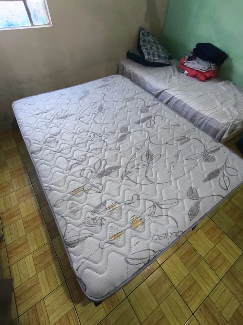 Cama de casal com colchão