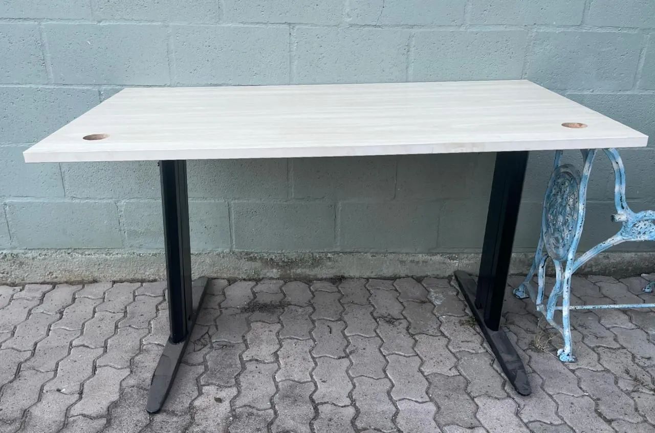 Mesa de Escritório