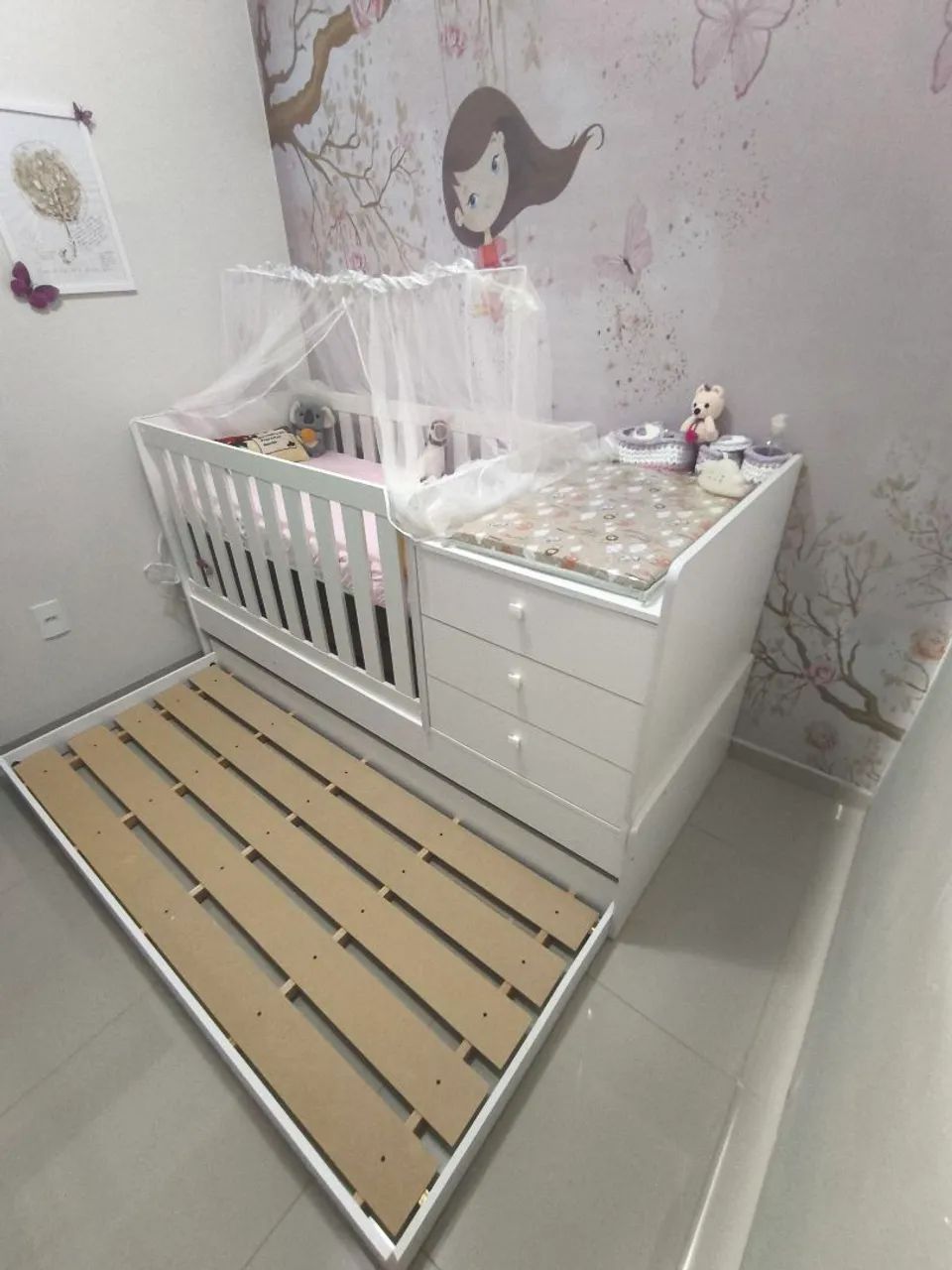 Lindo berço com Cômoda Integrada e Mosquiteiro - Foto 5