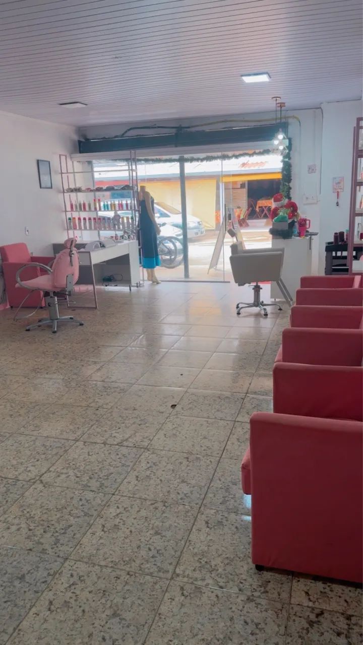 Vendo salão de beleza completo em águas lindas  - Foto 2
