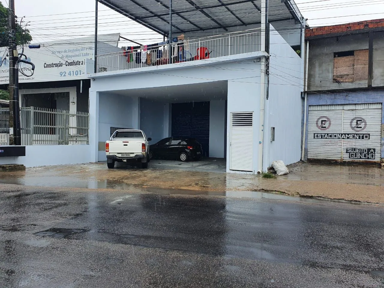 Vendo Galpão no térreo e 8 apartamentos