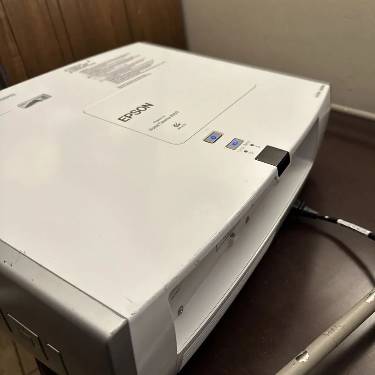 Projetor Epson 8350- LÂMPADA NOVA - ACOMPANHA TELA DE PROJEÇÃO - Foto 4