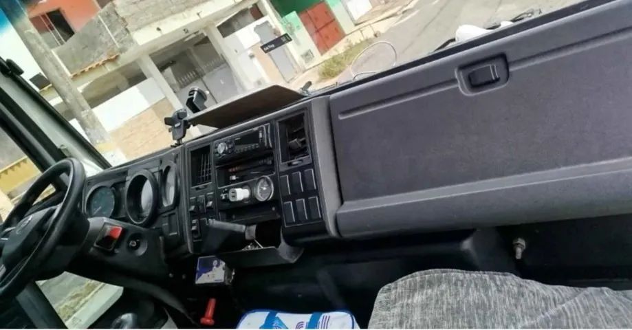 Ford Cargo 712  2012  Bau Refrigerado.  - Foto 6