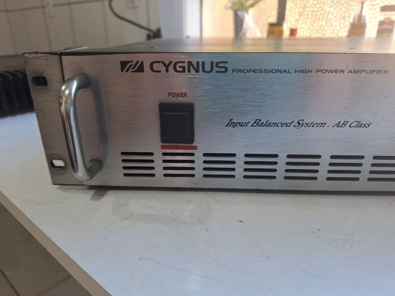 Amplifier cygnus titanium t1600 64352405073025121