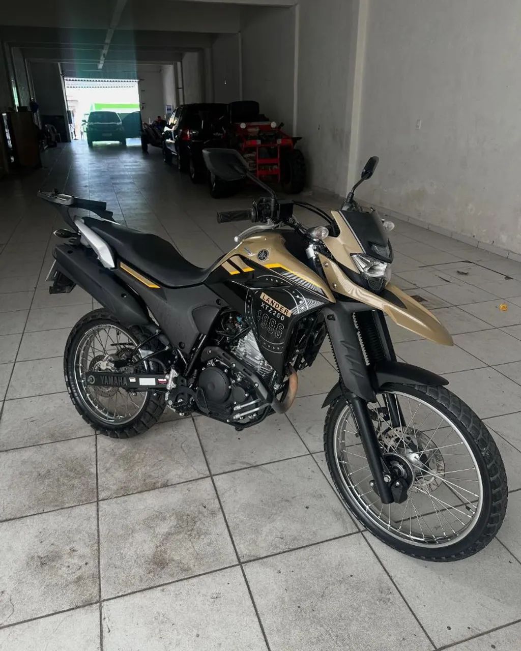 LANDER XTZ 2024 À VENDA 