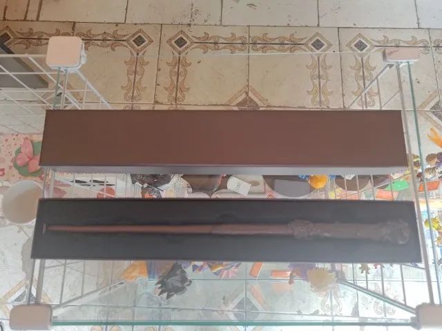 Varinha Harry Potter Universal Studios à partir de 180 ou as 2 por 350. Avalio trocas - Foto 4