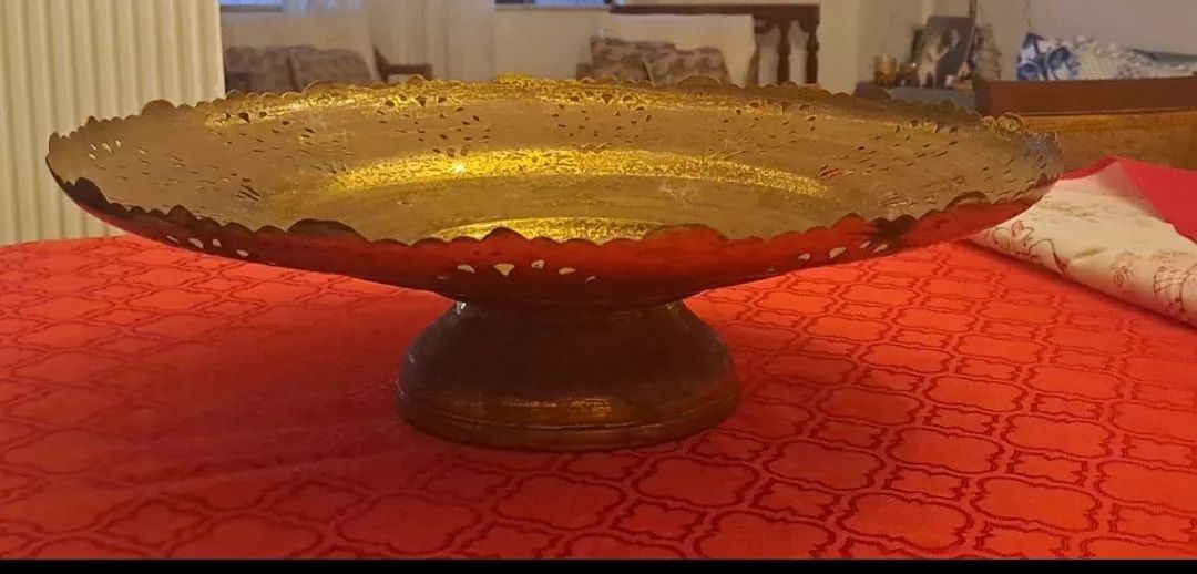 Peça decorativa em bronze e latão