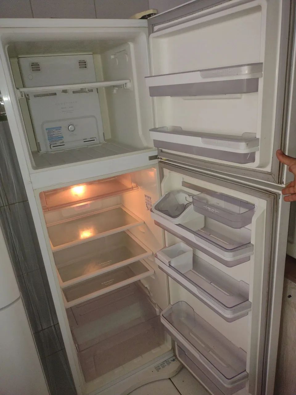 Geladeira Electrolux frosfree - Foto 2