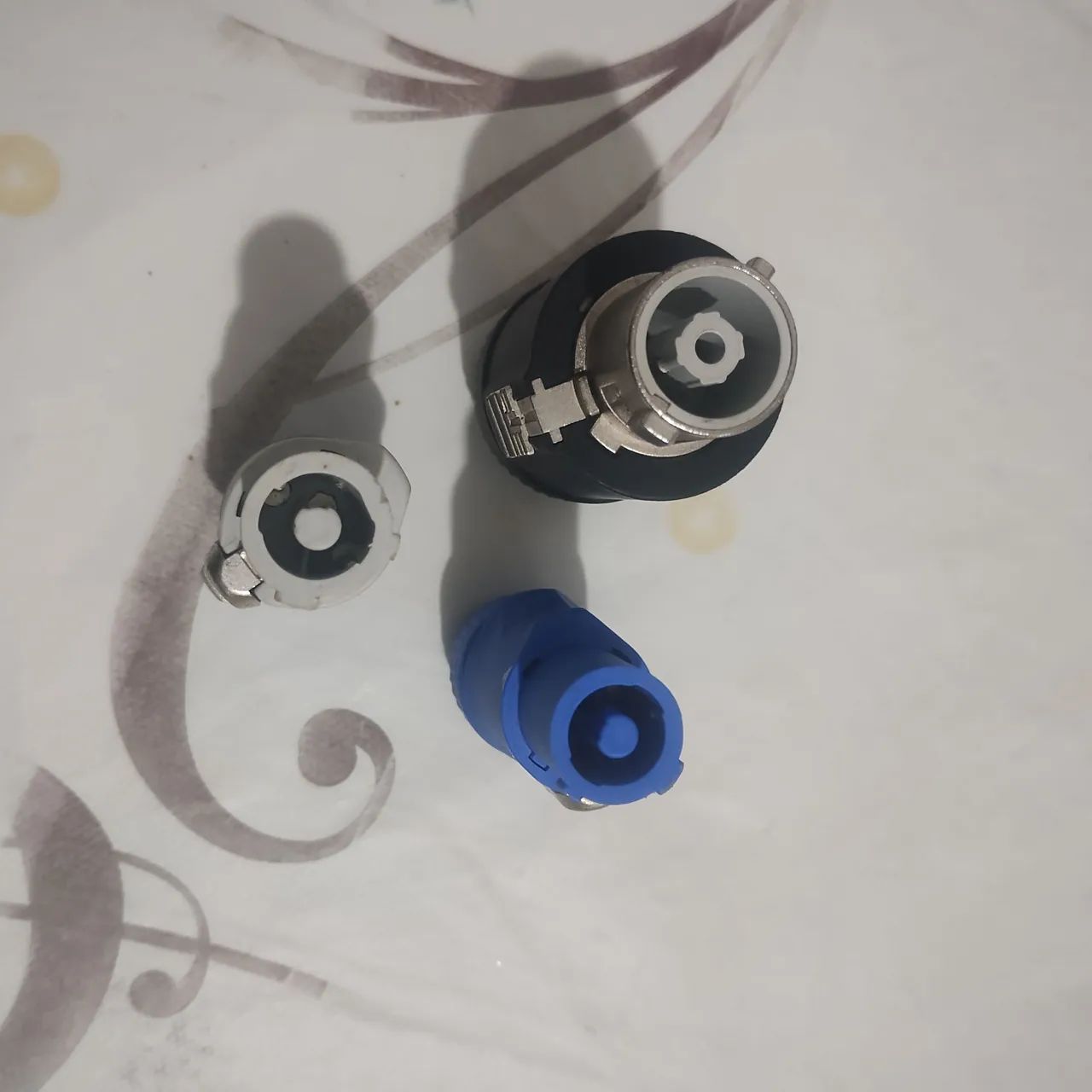 Conector Neutrik PowerCon NAC3FC-HC - Foto 5