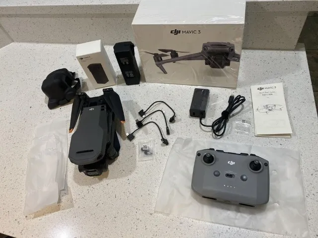 Drone Dji Mavic 3 Classic com 2 baterias, completo, Anatel