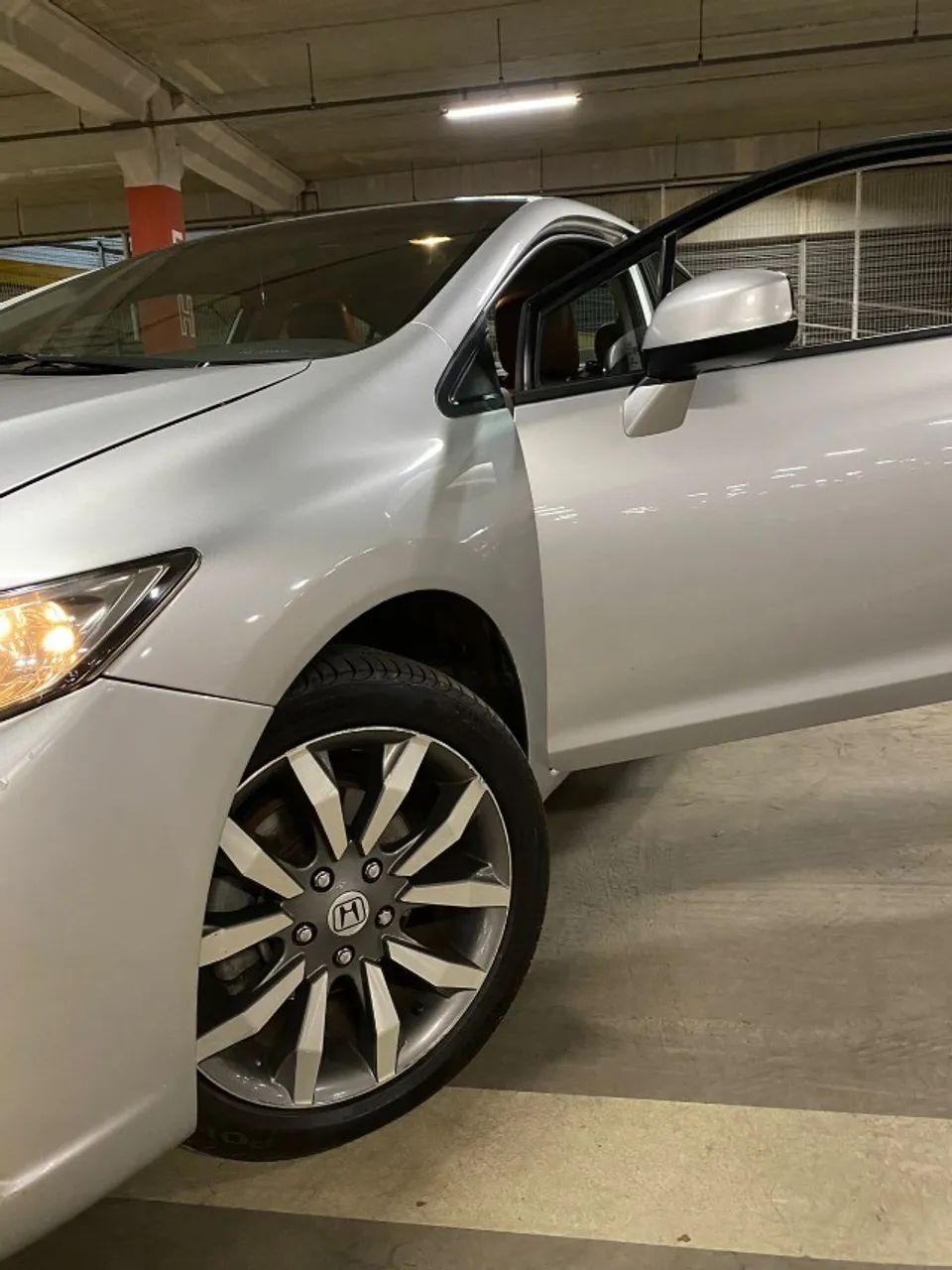 Honda Civic 1.8 flex Lxs Manual -  EXCLUSIVO (ÚNICO COM BANCOS E RODAS EXCLUSIVAS) - Foto 4