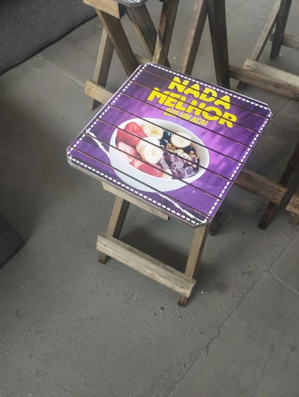 Conjunto de mesa e 4 banquetas com tema de açaí - Foto 5