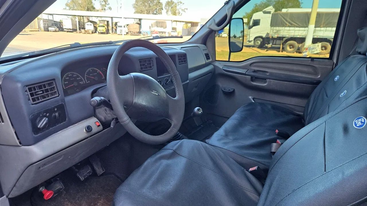 Caminhão guincho plataforma  - Foto 14