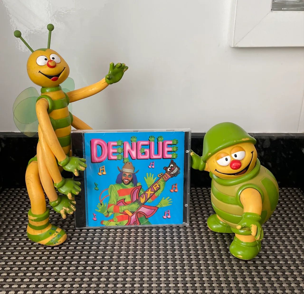Boneco Dengue e Praga Xuxa  - Foto 4