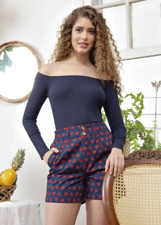 Short Antix Azul Marinho com Corações