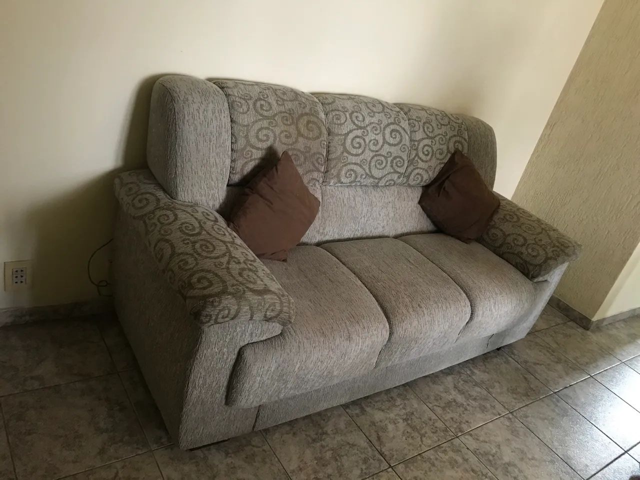 Three-Seater Sofa65048989947777120