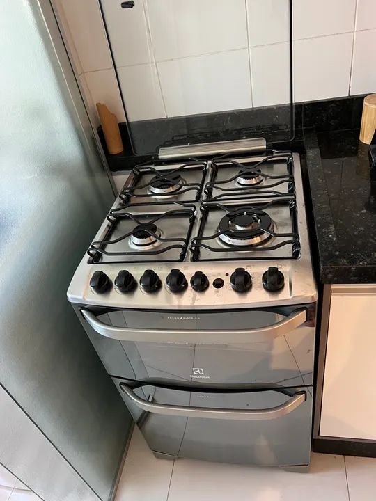 Fogão Elétrico Electrolux 4 Bocas com Forno - Foto 3