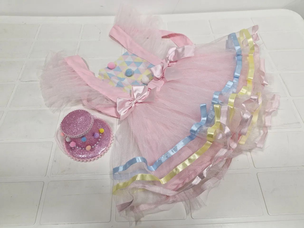 Vestido e mini cartola de Festa Infantil - Circo - 1 Ano - Foto 2