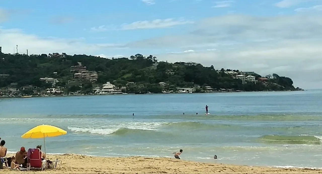 Itapema sc Alug. Apt. 2 dormitórios com 1 Suíte 1 quadra do Mar