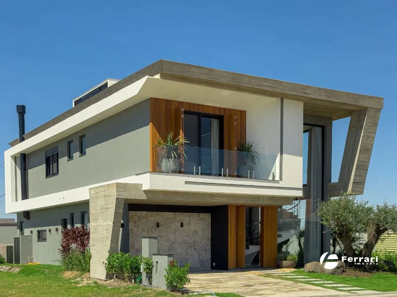 Sua Casa em um dos melhores condomínios de Xangri- lá, com condições especiais!