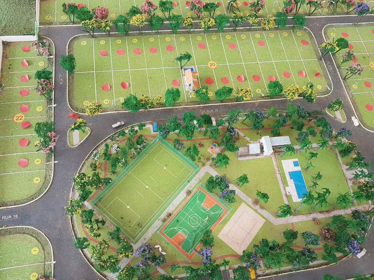 Vende-se terreno com 250m2 no condomínio fechado Verana em Várzea Grande-MT