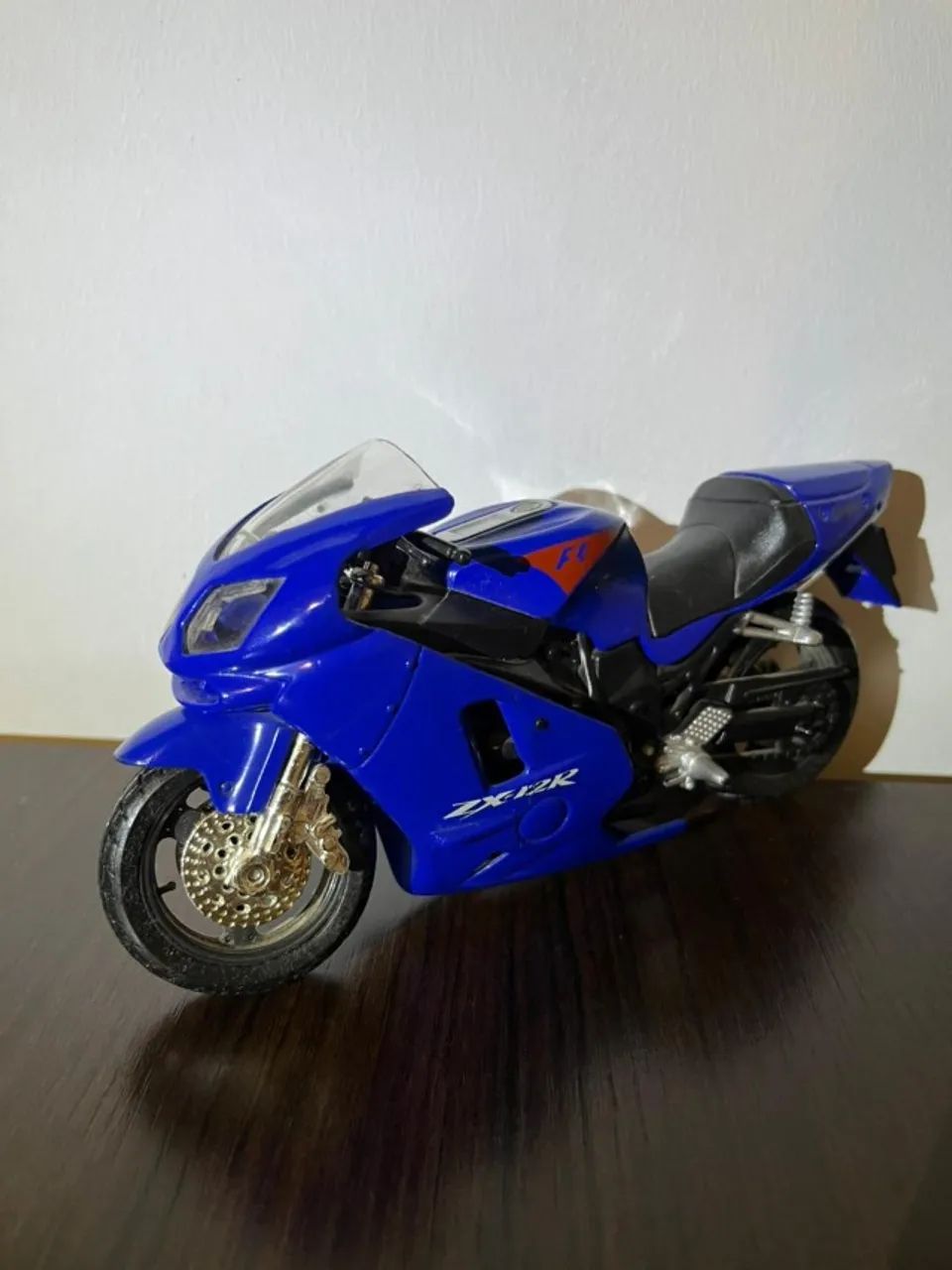Miniatura Moto Kawasaki Ninja ZX-12R Azul - 20cm - Foto 3