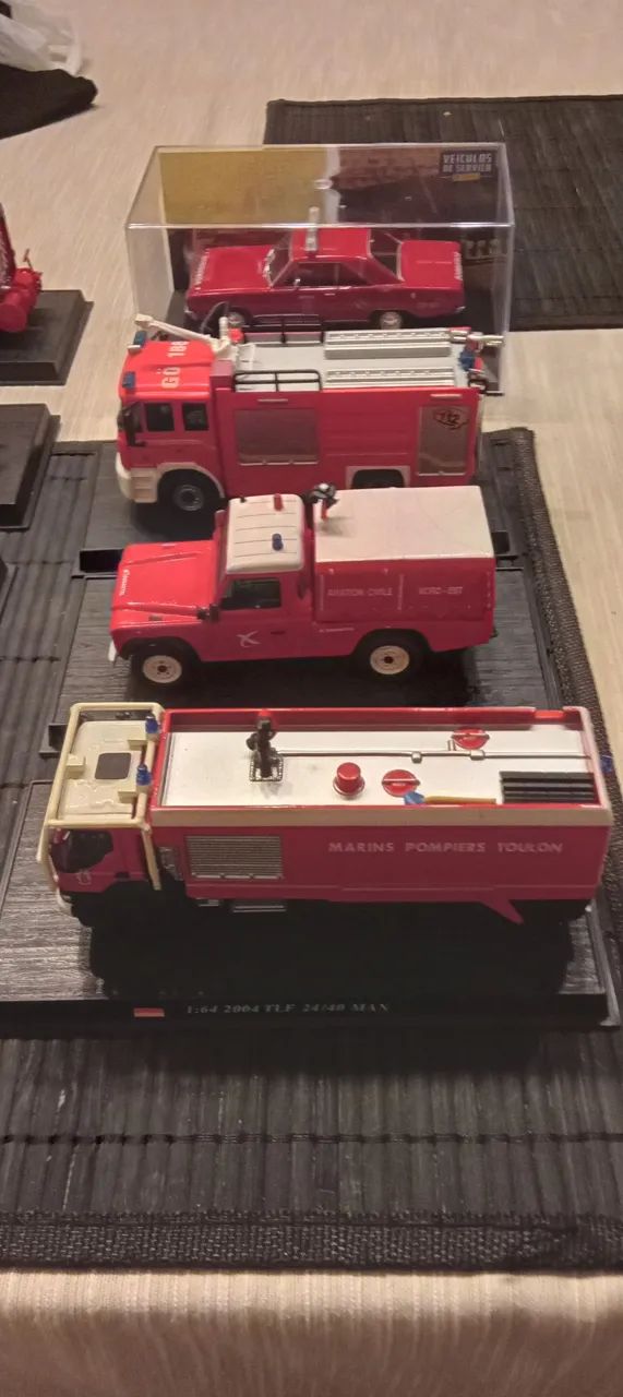 Miniaturas colecao Bombeiros do mundo