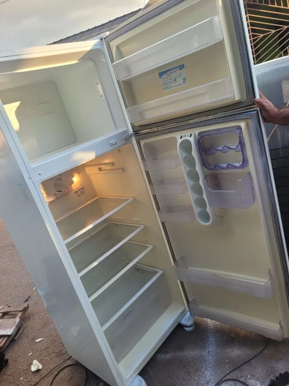 Geladeira Frost Free - Electrolux - Foto 3