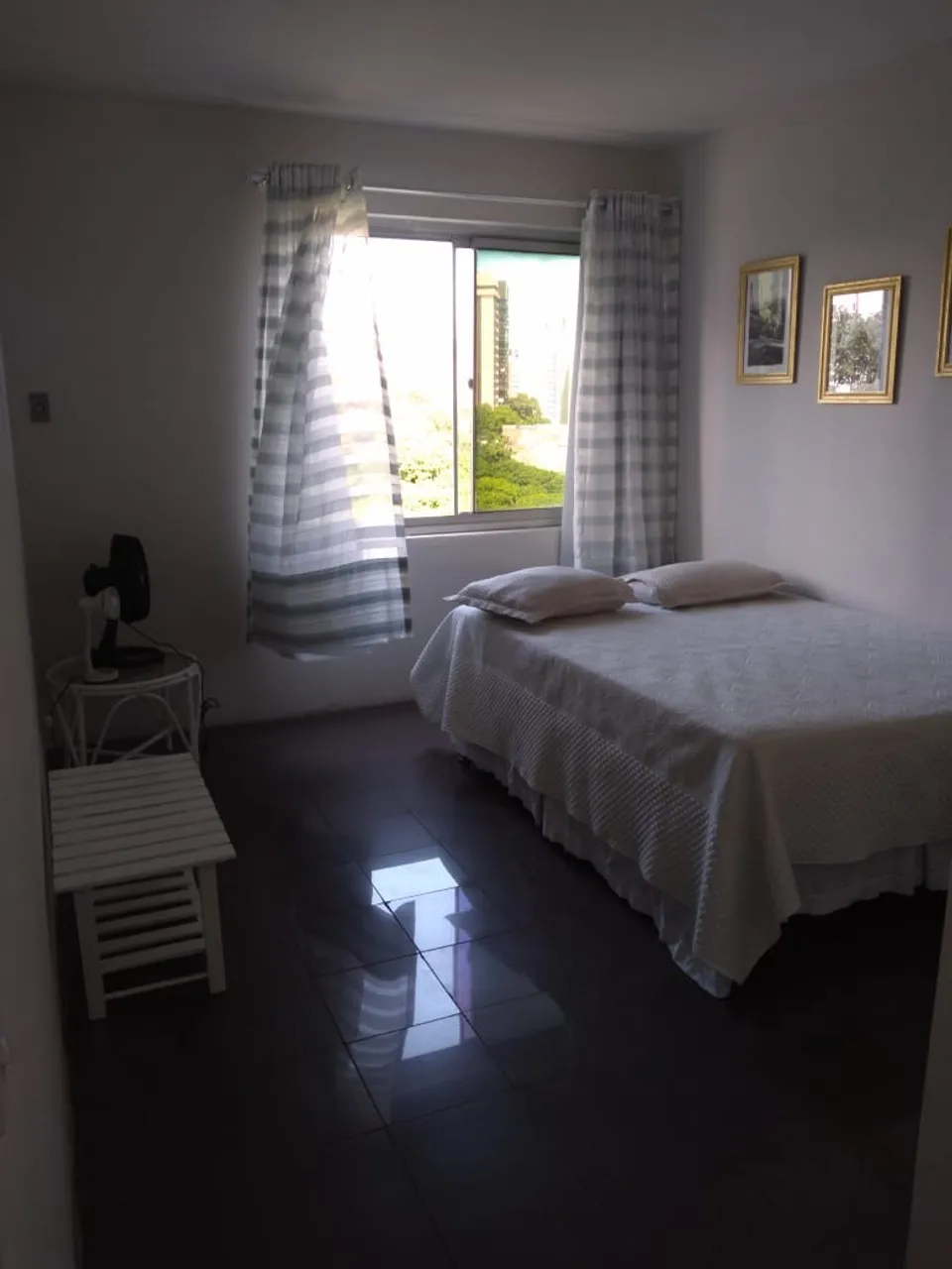 Quarto para alugar em um apartamento. 