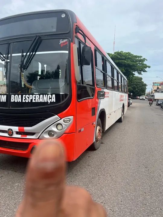 Ônibus  1721 ano 2013 Mercedes bens - Foto 3