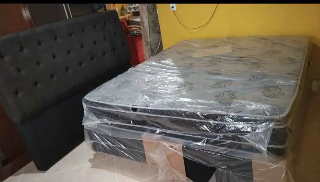 Cama Queen nova acompanha cabeceira 