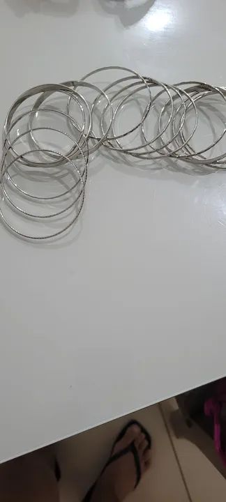 Conjunto de Pulseiras Prateadas - Foto 2