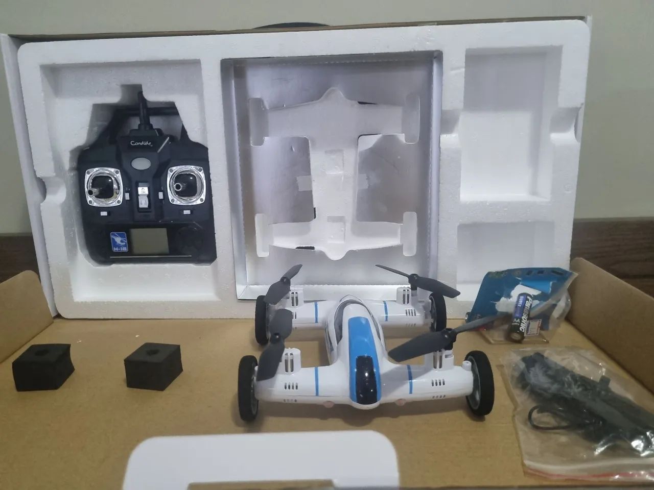 Drone Skyroad 2.4Ghz 4 Canais Giro 360° Com Luzes - Foto 2