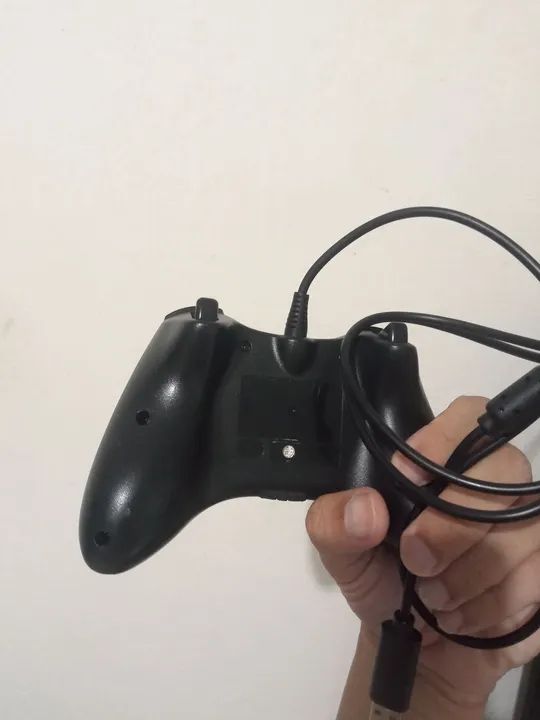 Kit dois controles de Xbox 360 e pc - Foto 4