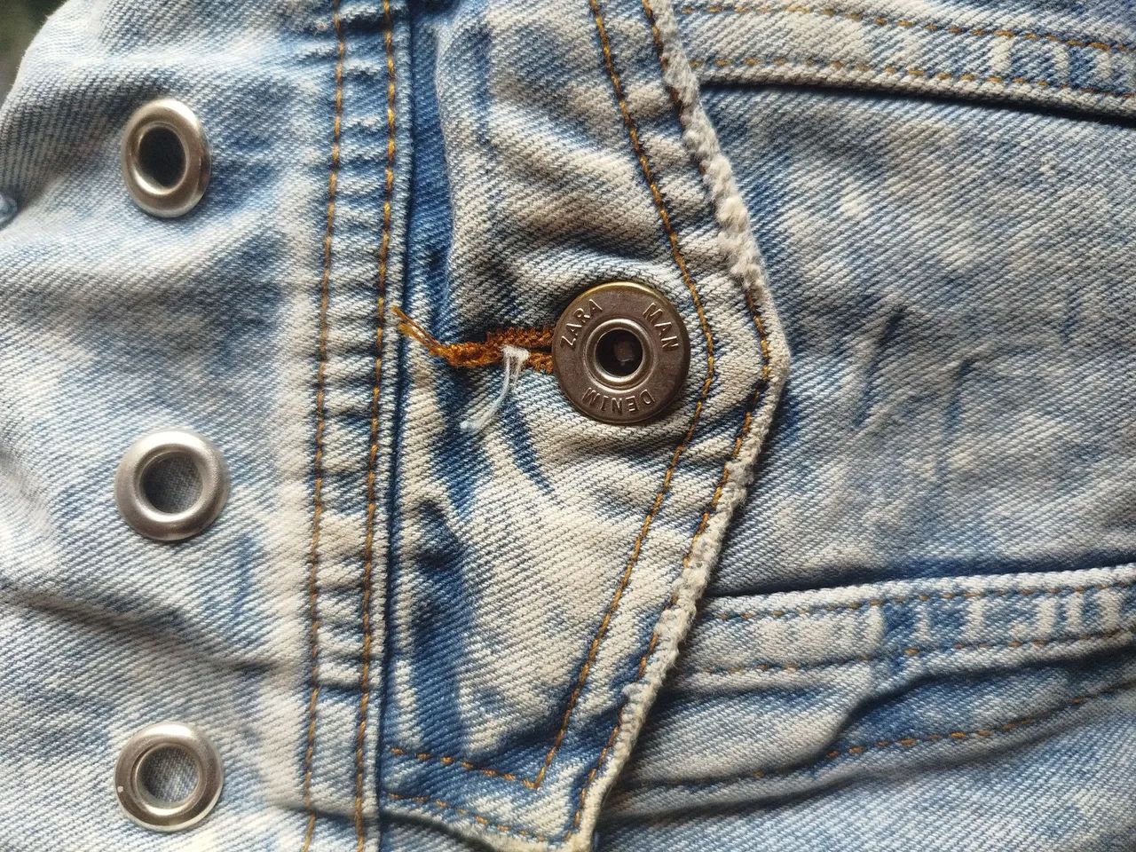 Colete Jeans Destroyed com Detalhes - Foto 4