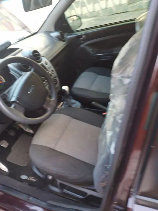 Carro Sedan Ford Fiesta - impecável - Foto 4