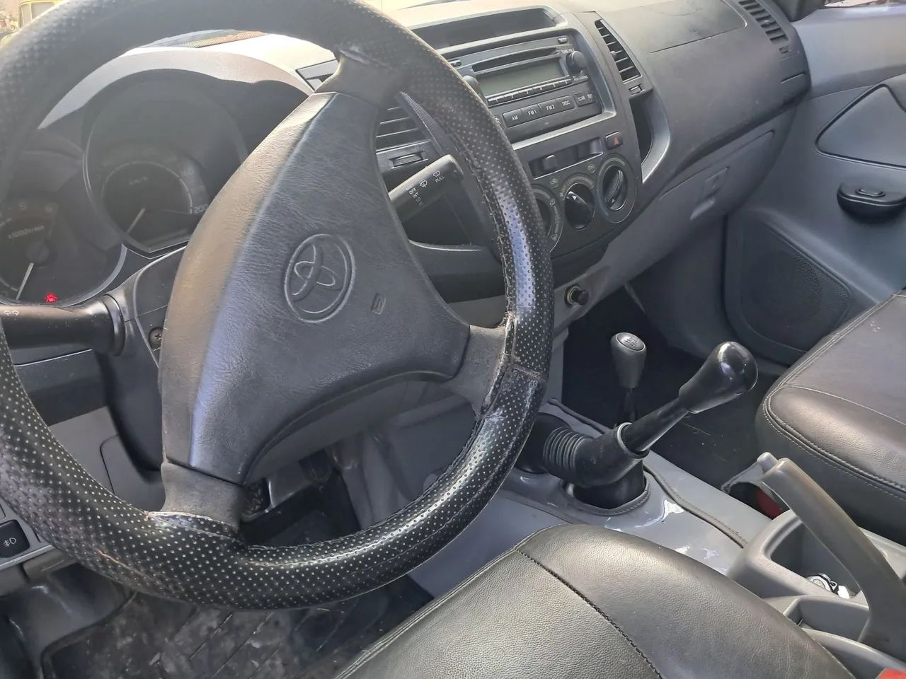 Trocou Hilux por agio,de Hilux ou SW4 de 7 lugares. Trocou por caminhão guincho .  - Foto 5