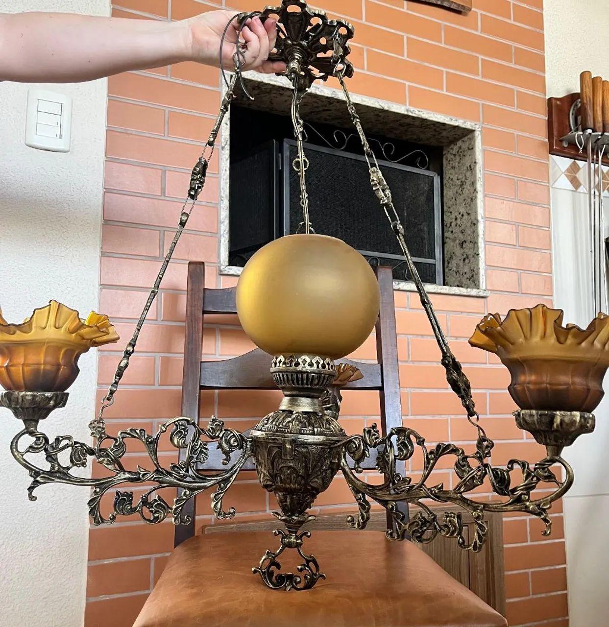 Lustre antigo em alumínio envelhecido para quatro lâmpadas - Foto 2