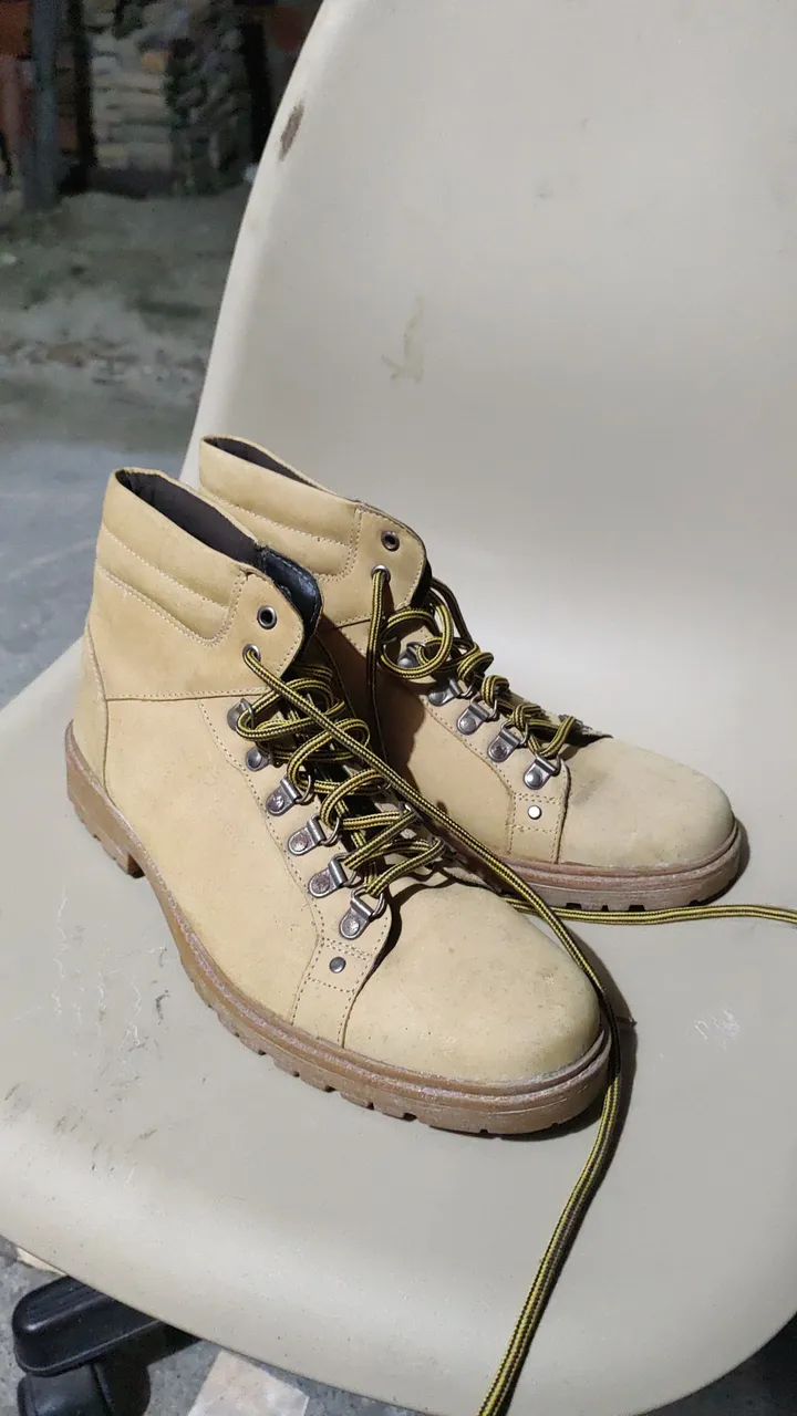 Botas de couro bege 41