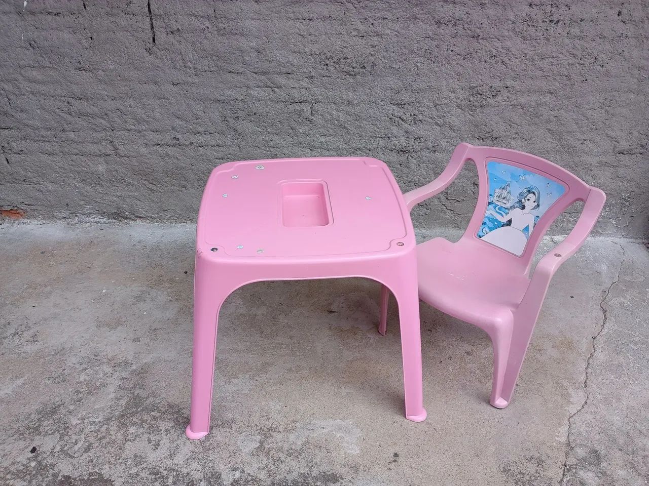 Mesa e Cadeira Infantil Rosa - Brinquedos para Meninas