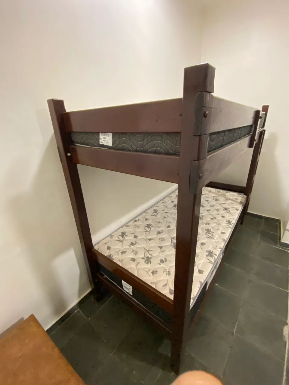 Solid wood bunk bed with new mattresses