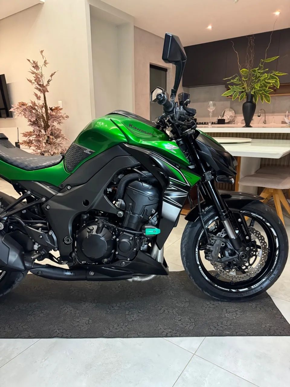 Z1000 2018 impecável. Aceito trocas e financio  - Foto 3