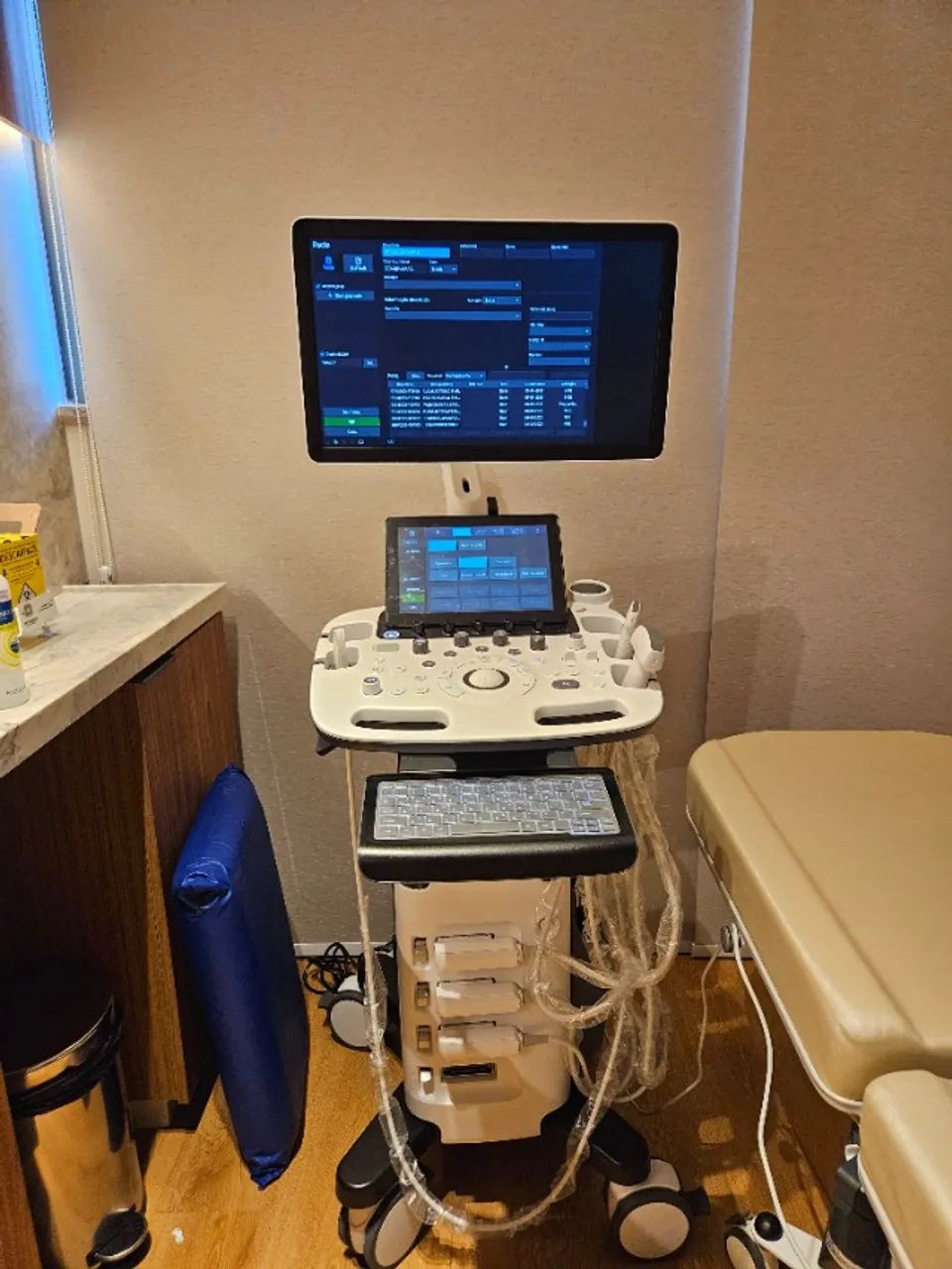 ULTRASSOM SAMSUNG HS40 PREMIUM - SONDAS ESPECIAIS / NA GARANTIA DE FÁBRICA - 1 MÊS DE USO