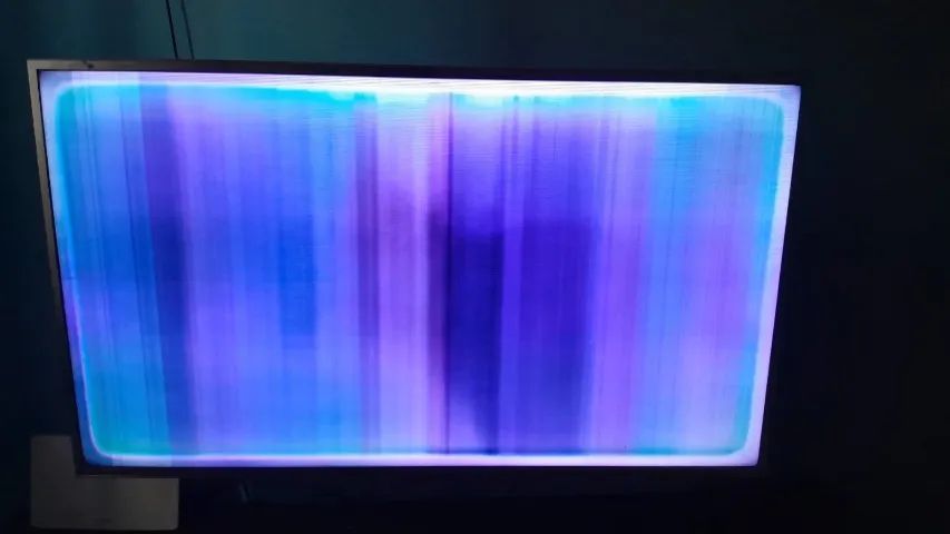 Tv Samsung com defeito $250 - Foto 4